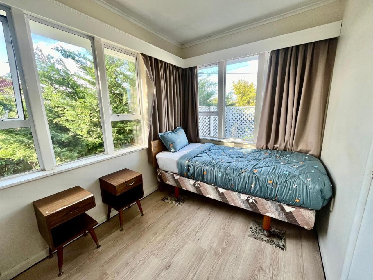 Entire House In Mt Wellington, Central Auckland Exteriör bild